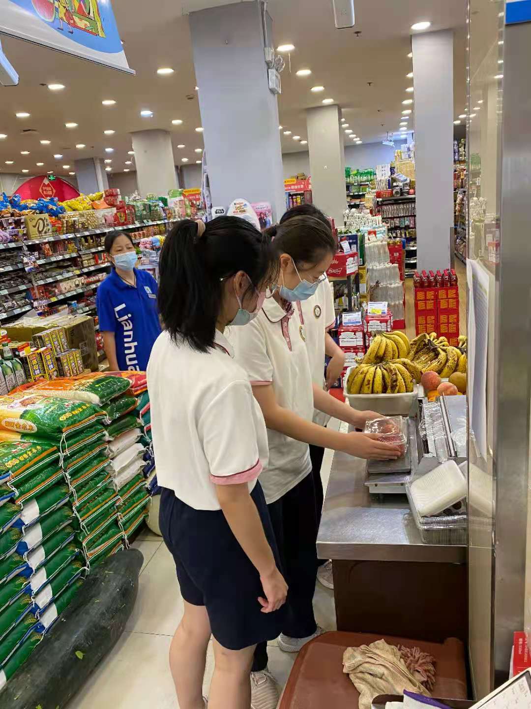 "田家炳中学学生分享职业生涯体验