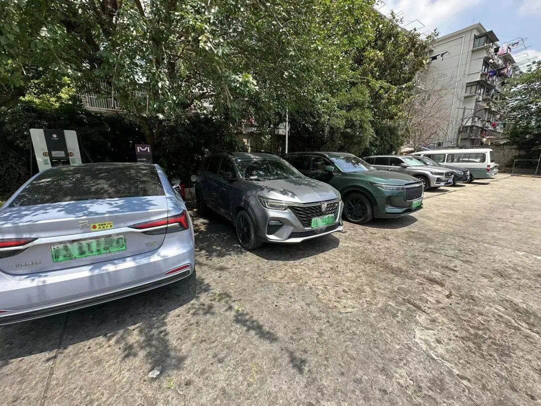 208ed1e6e7c94ae894b6a16be5d25cc9.JPG