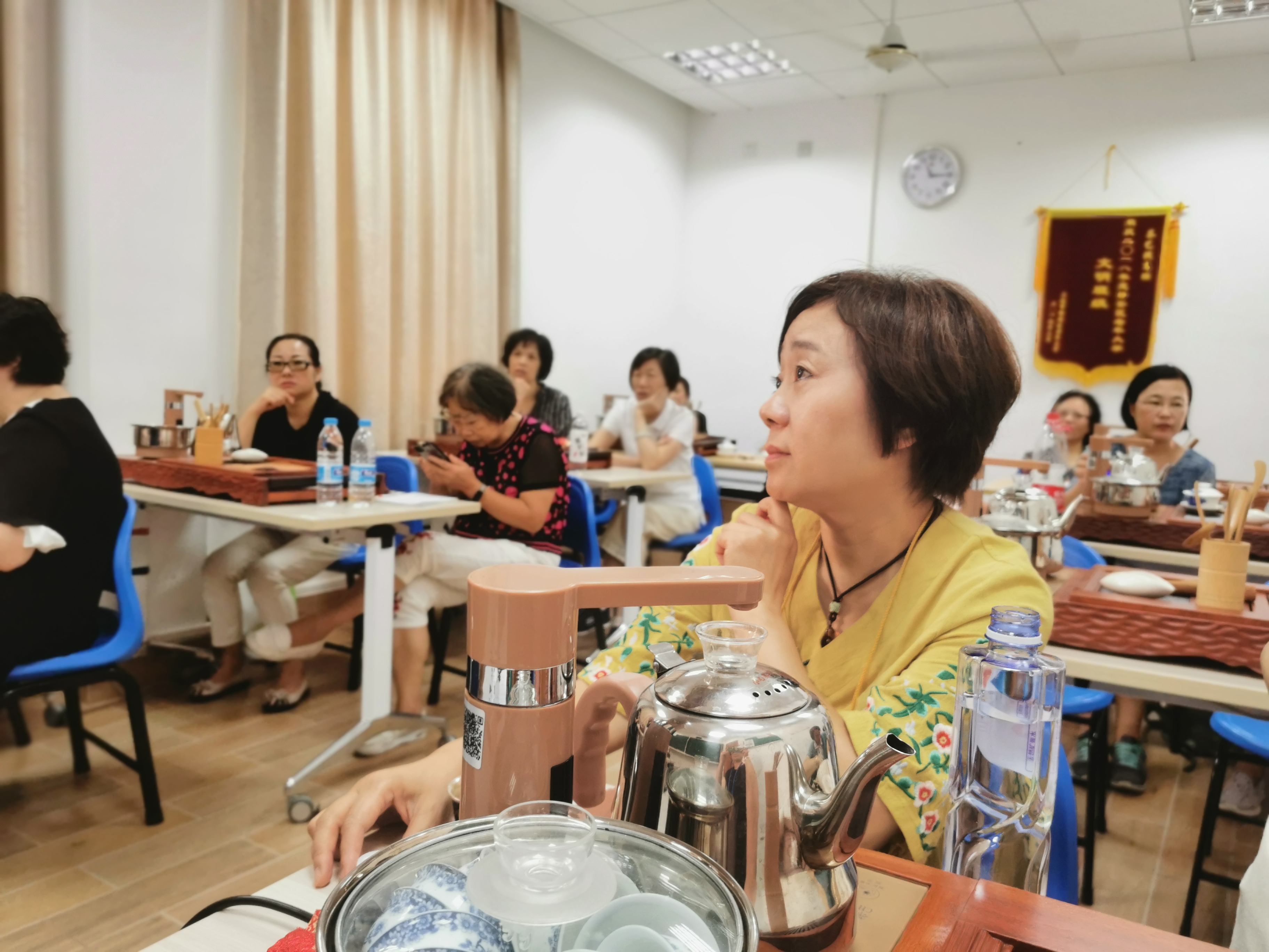 老年大学学员学习1.jpg