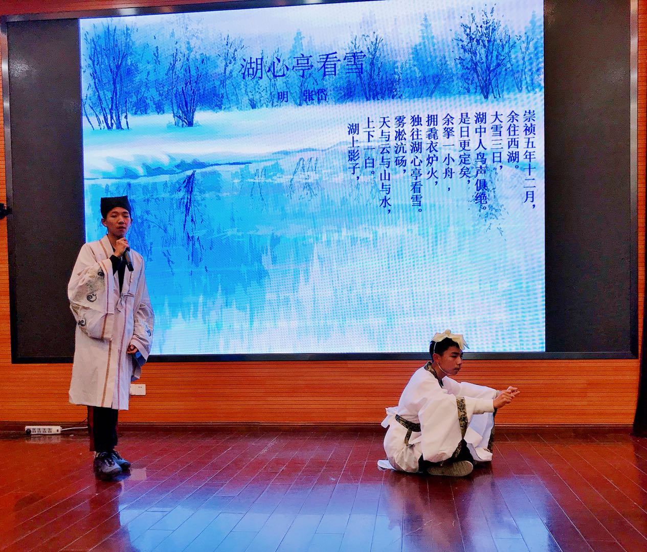 阅读.jpg