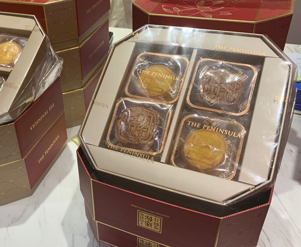 展示出的月饼.jpg