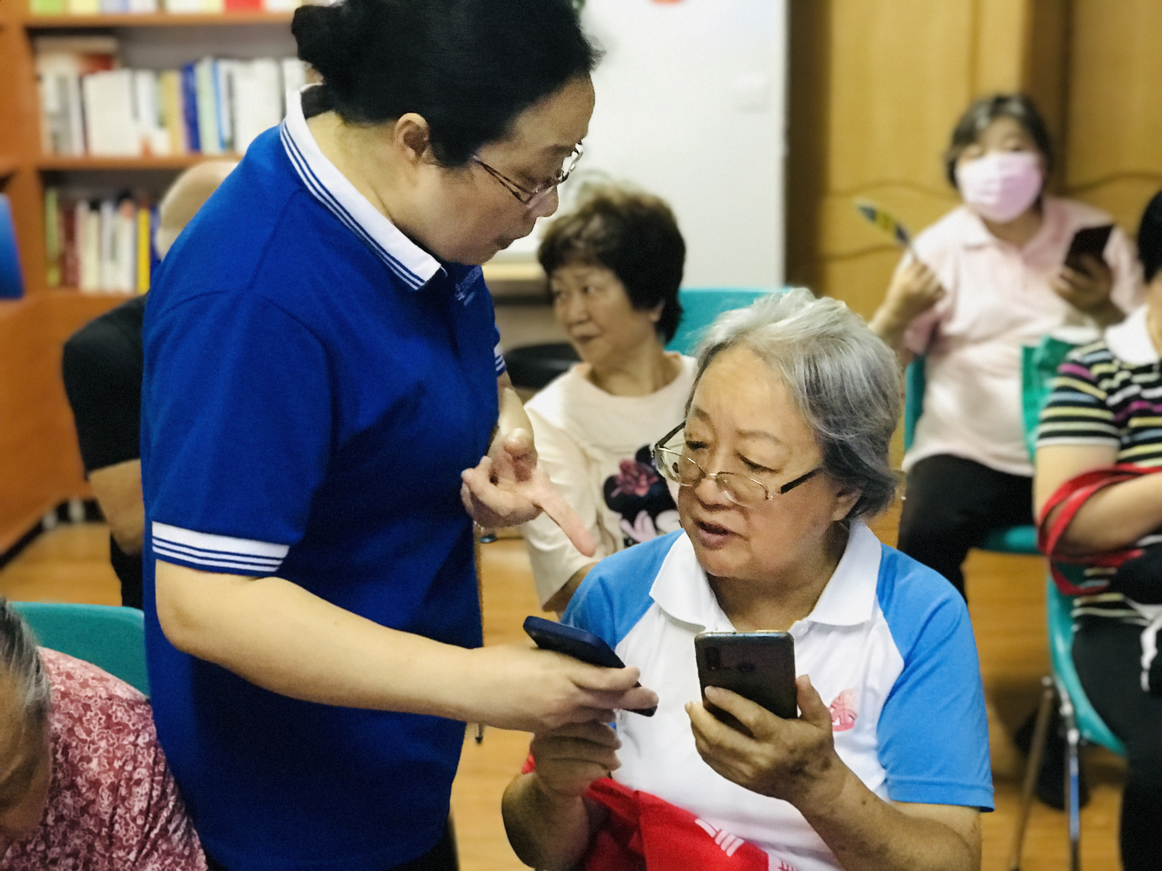 智能手机运用课堂.jpg