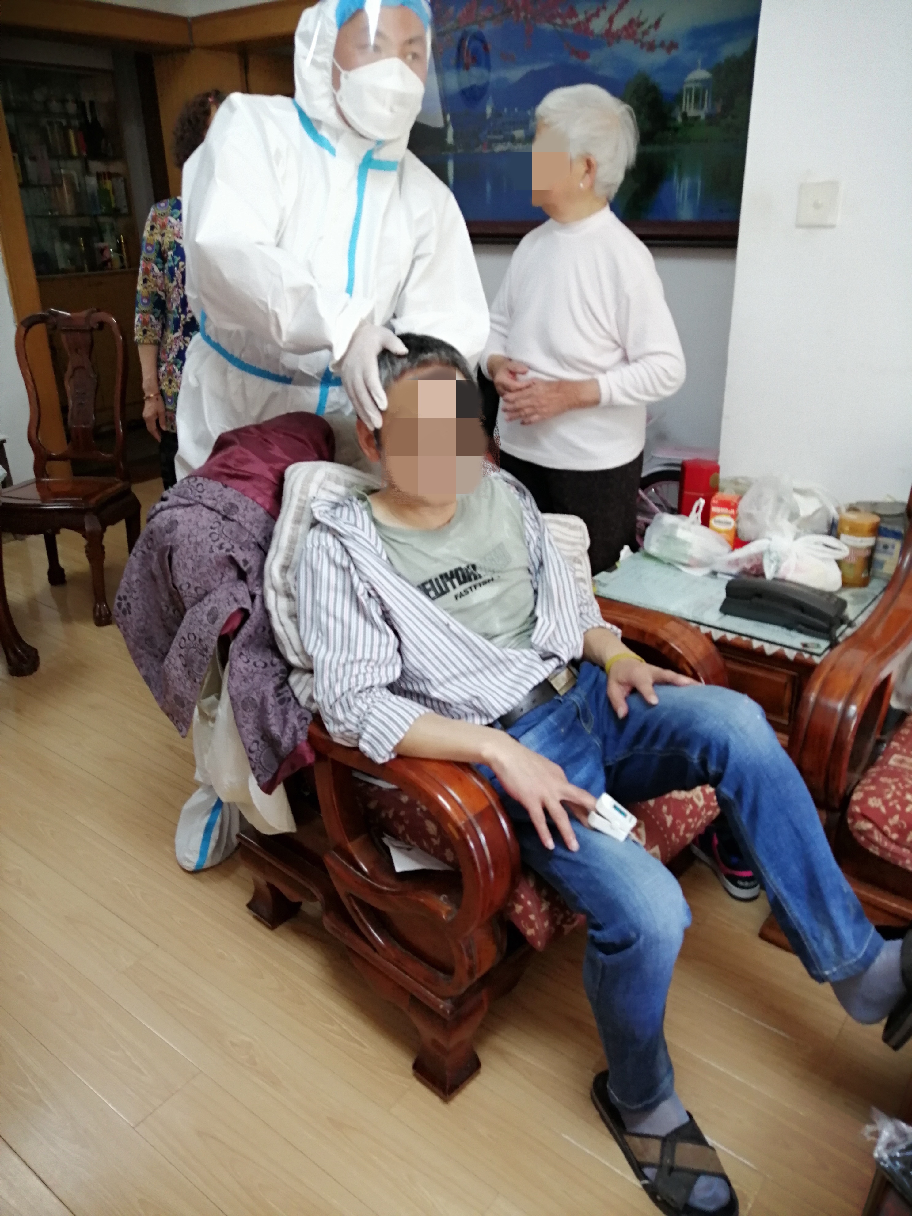 急救现场 马赛克已加.jpeg