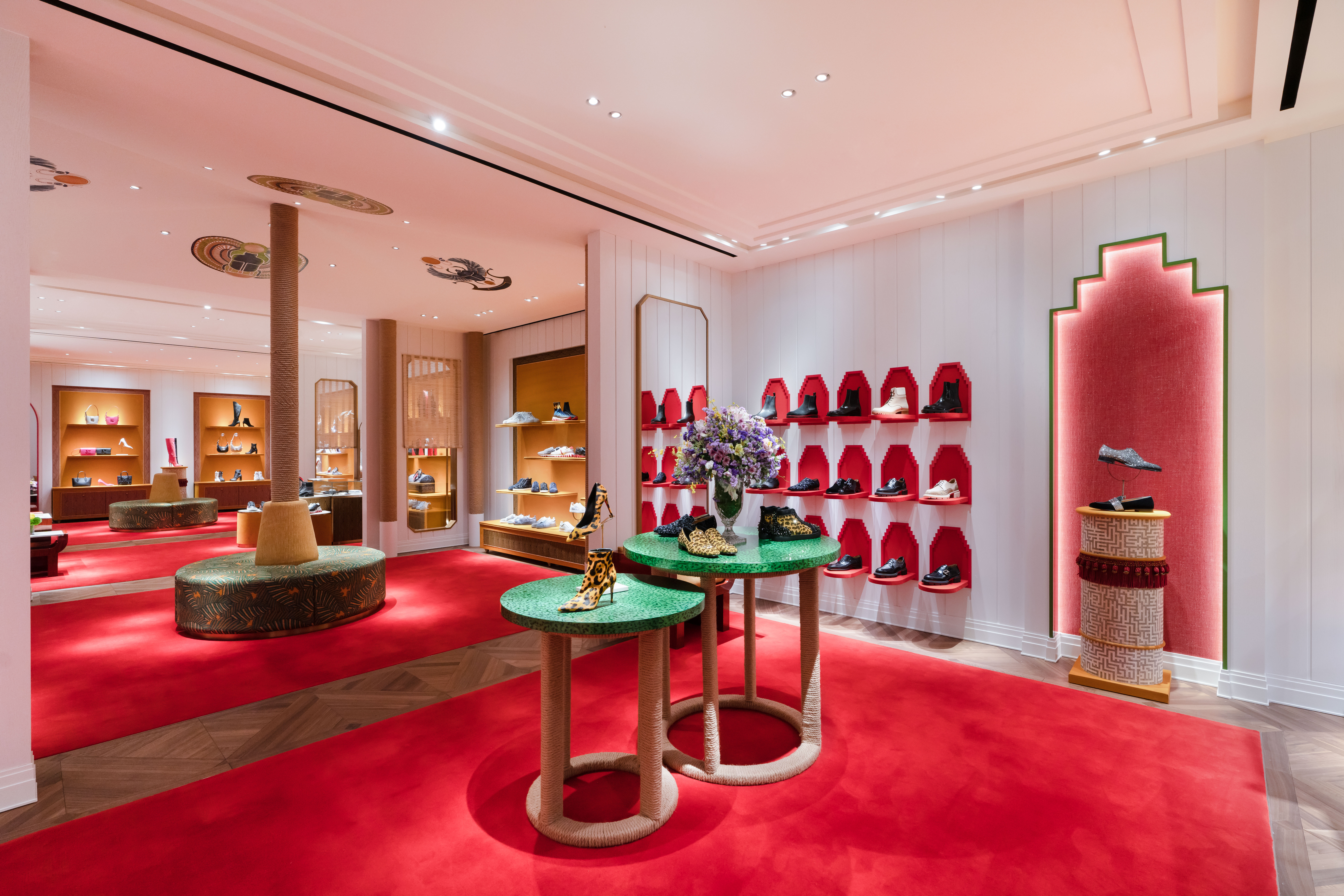 Christian Louboutin路铂廷上海嘉里中心精品店盛大开幕-5.jpg